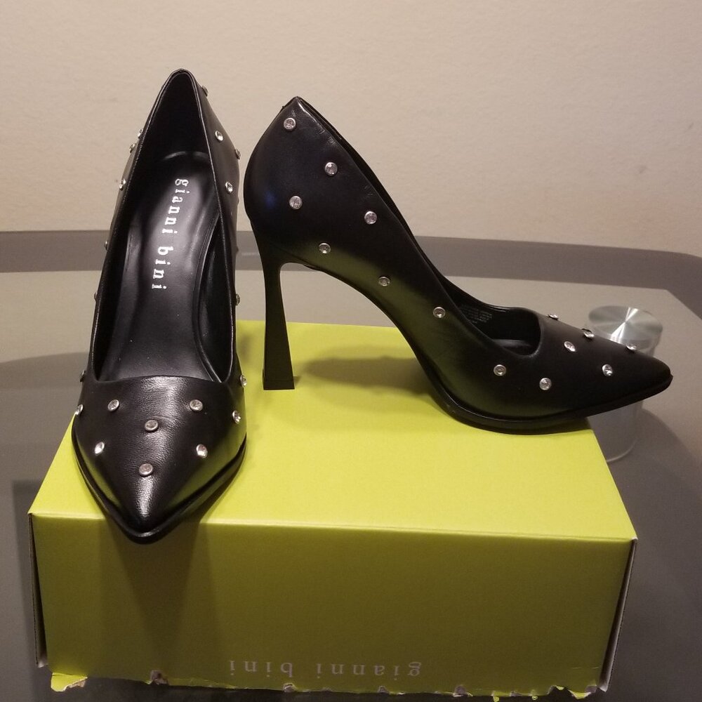 Gianni Bini Reina Leather Rhinestone Pointed Toe Size 10